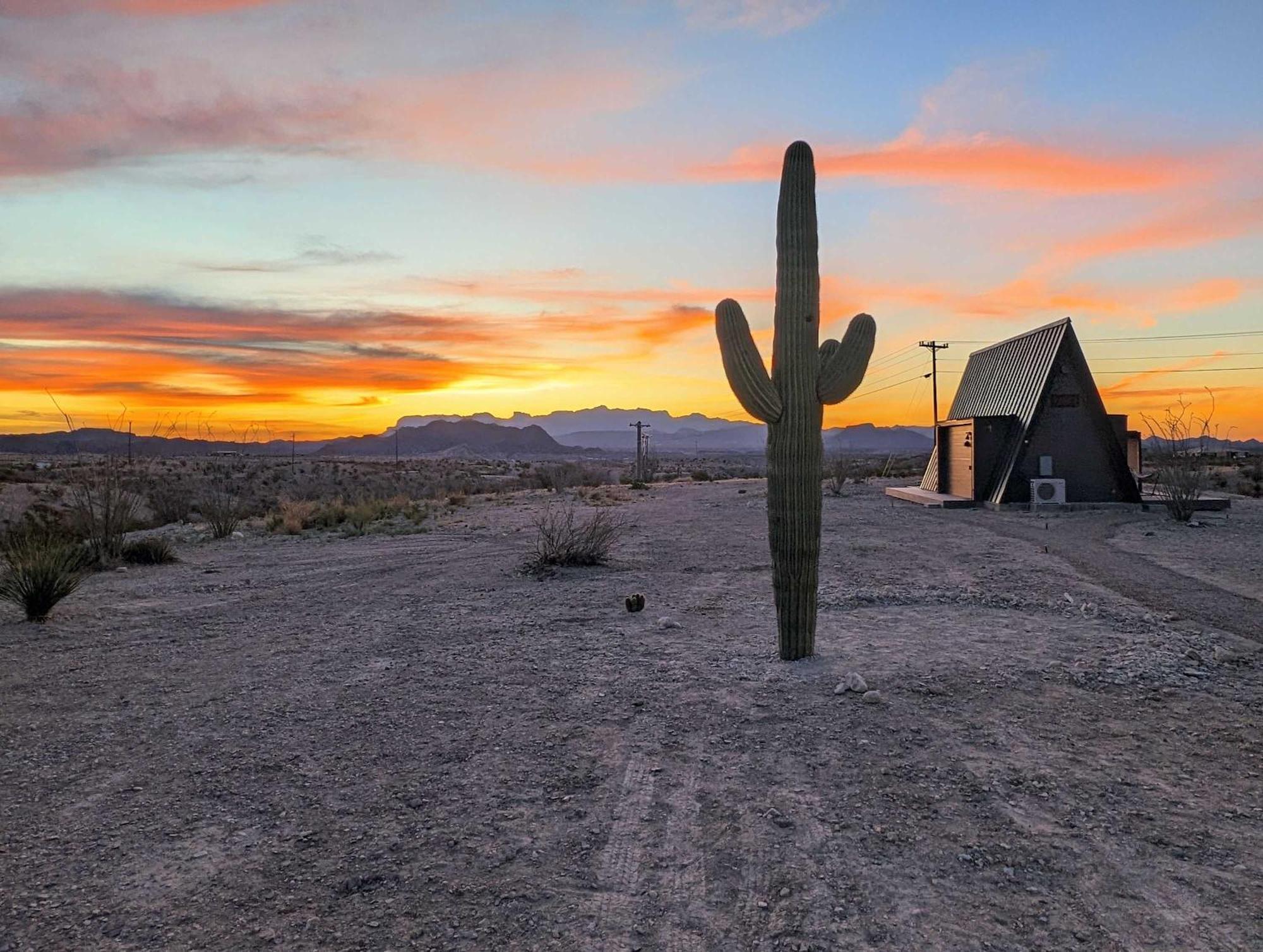 Stardust Luxury Cottage With Loft & A Great View Terlingua Exteriör bild